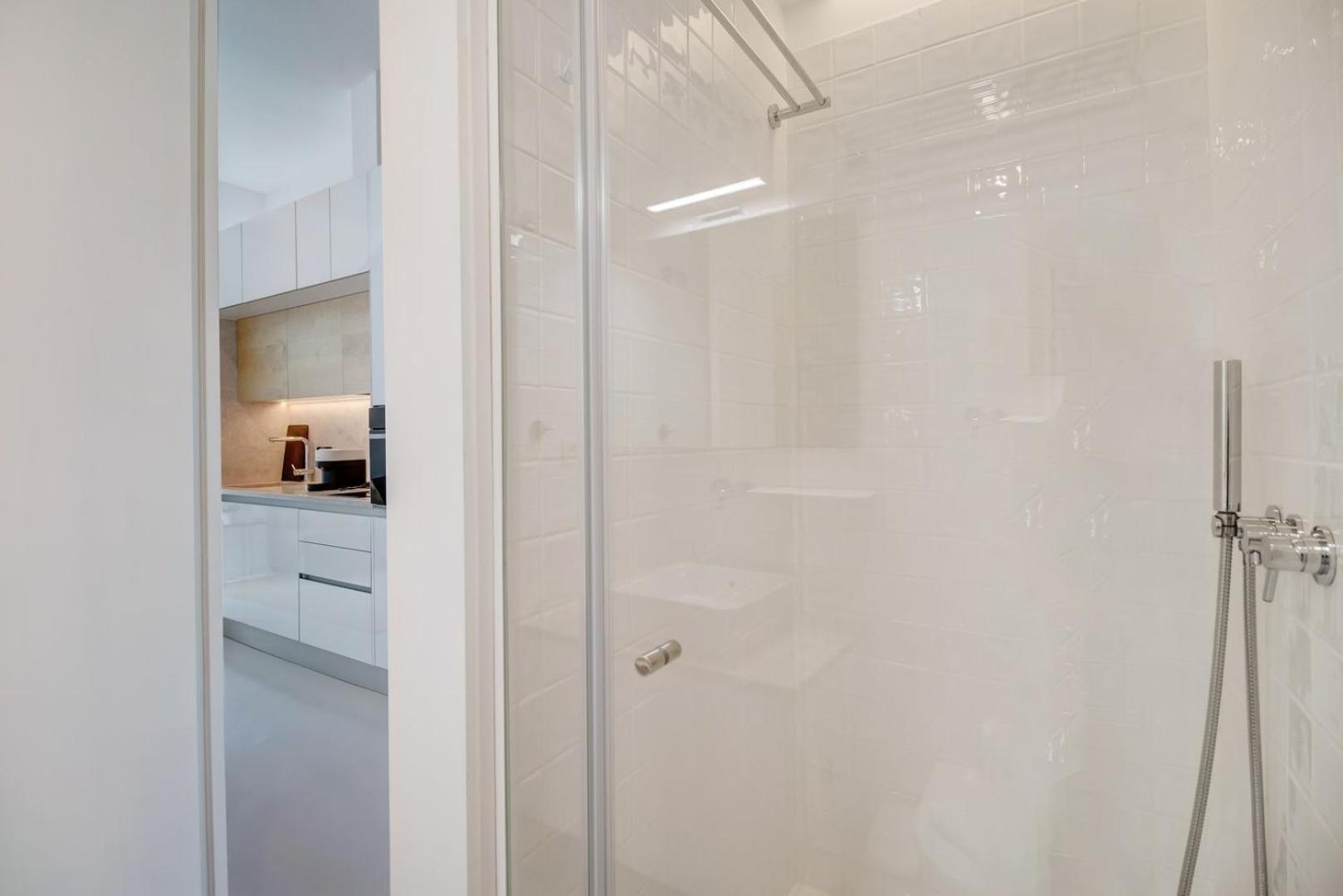 Apartment 1br Cocoon In The Heart Of Santos - Ac | By Airnest